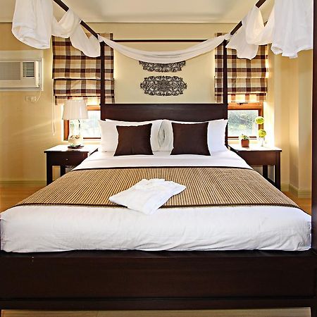 Crosswinds Resort Suites Tagaytay City Exterior foto