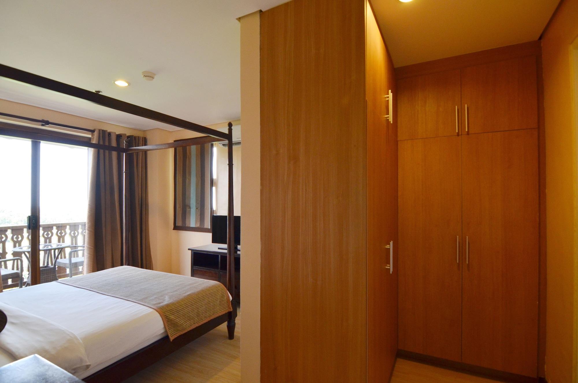 Crosswinds Resort Suites Tagaytay City Exterior foto