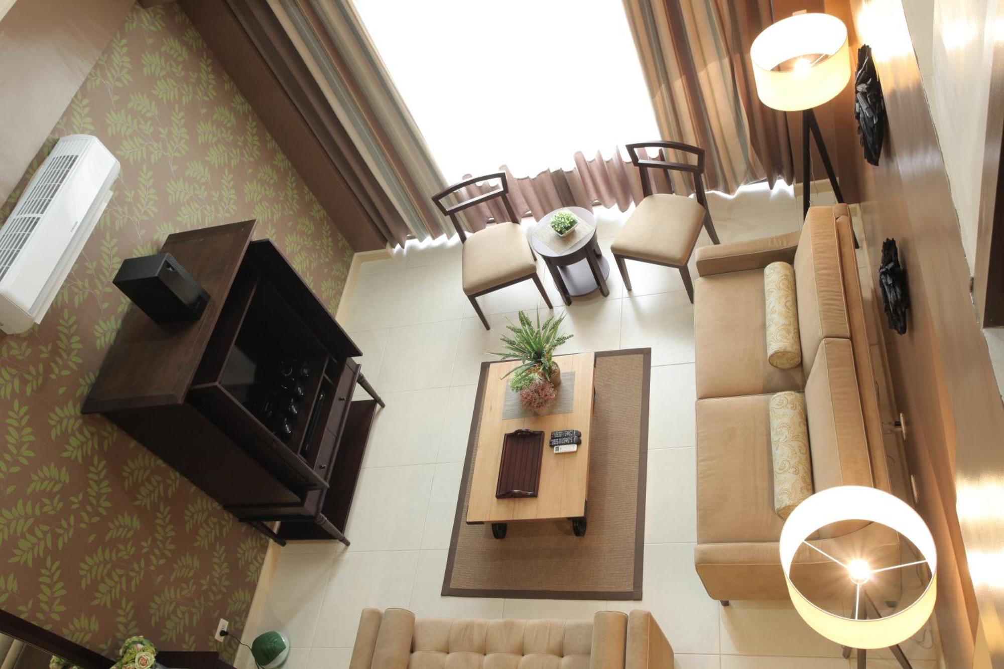 Crosswinds Resort Suites Tagaytay City Exterior foto